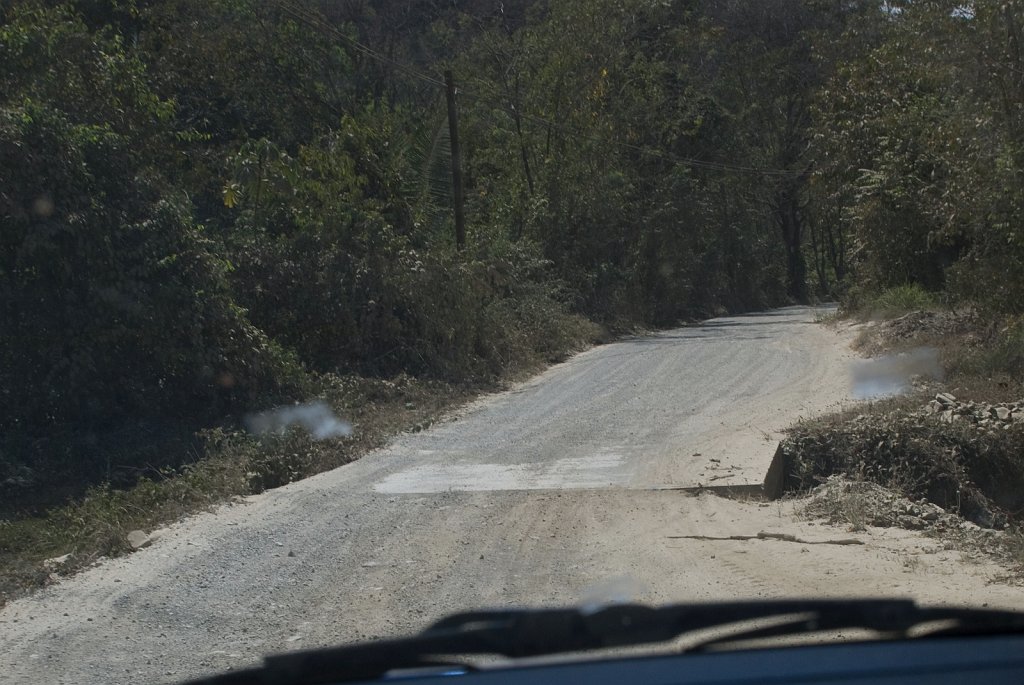 DSC_2427.jpg - Road hazards
