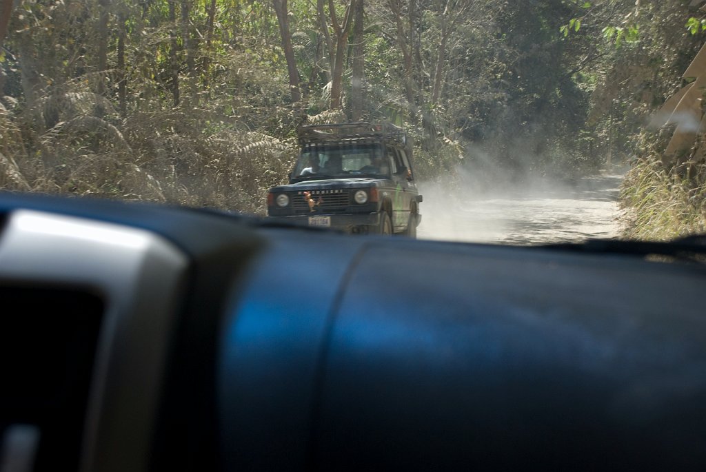 DSC_2429.jpg - The quest for some petrol for our 4x4