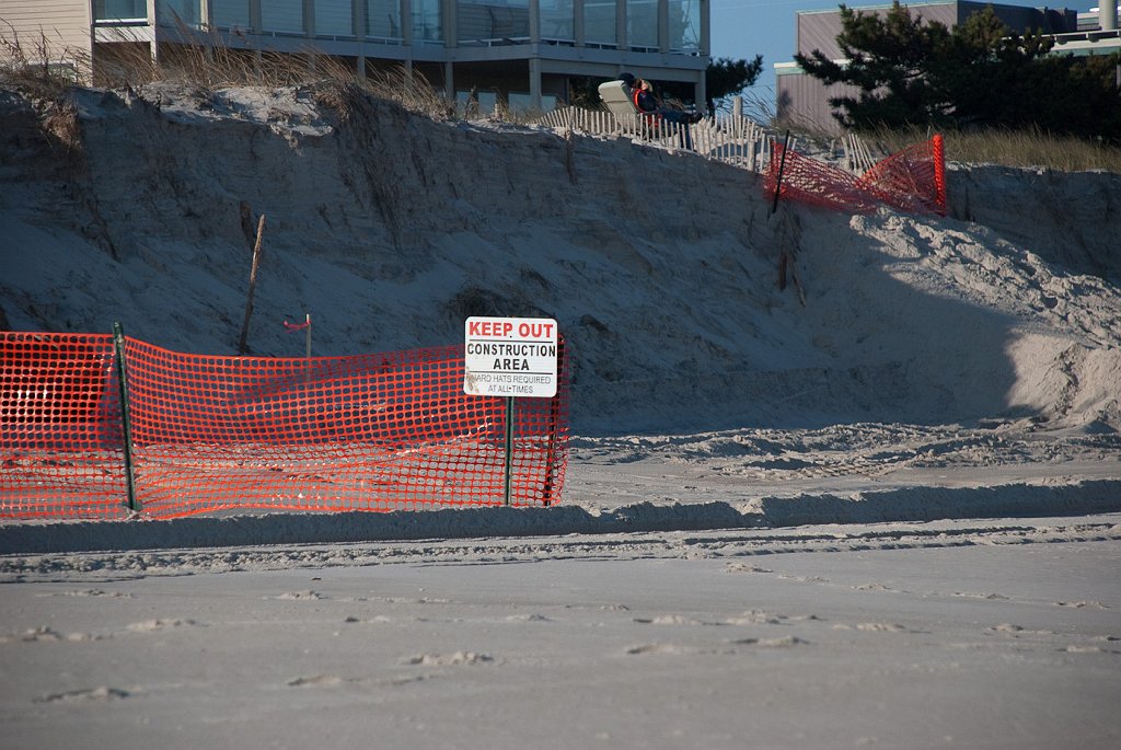 DSC_6609.jpg - The first pumped sand will go here at 77th St.
