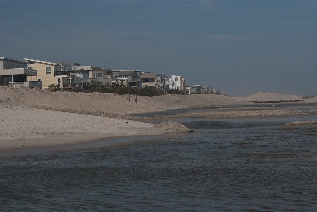 DSC_7730.jpg - The area between Bergen and Cumberland Avenues is still awaiting sand.