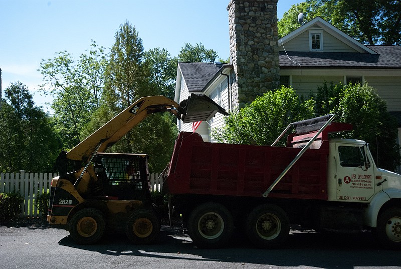 DSC_1802.jpg - Chunks are dropped into the dump truck.