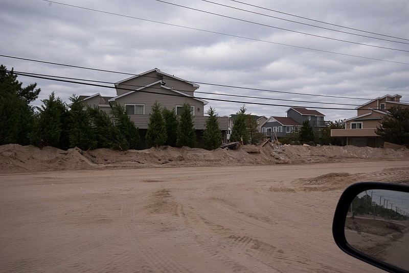 DSC_0330.jpg - Sand must have completely covered the Boulevard in North Beach before the heavy equipment arrived.  It's everywhere.